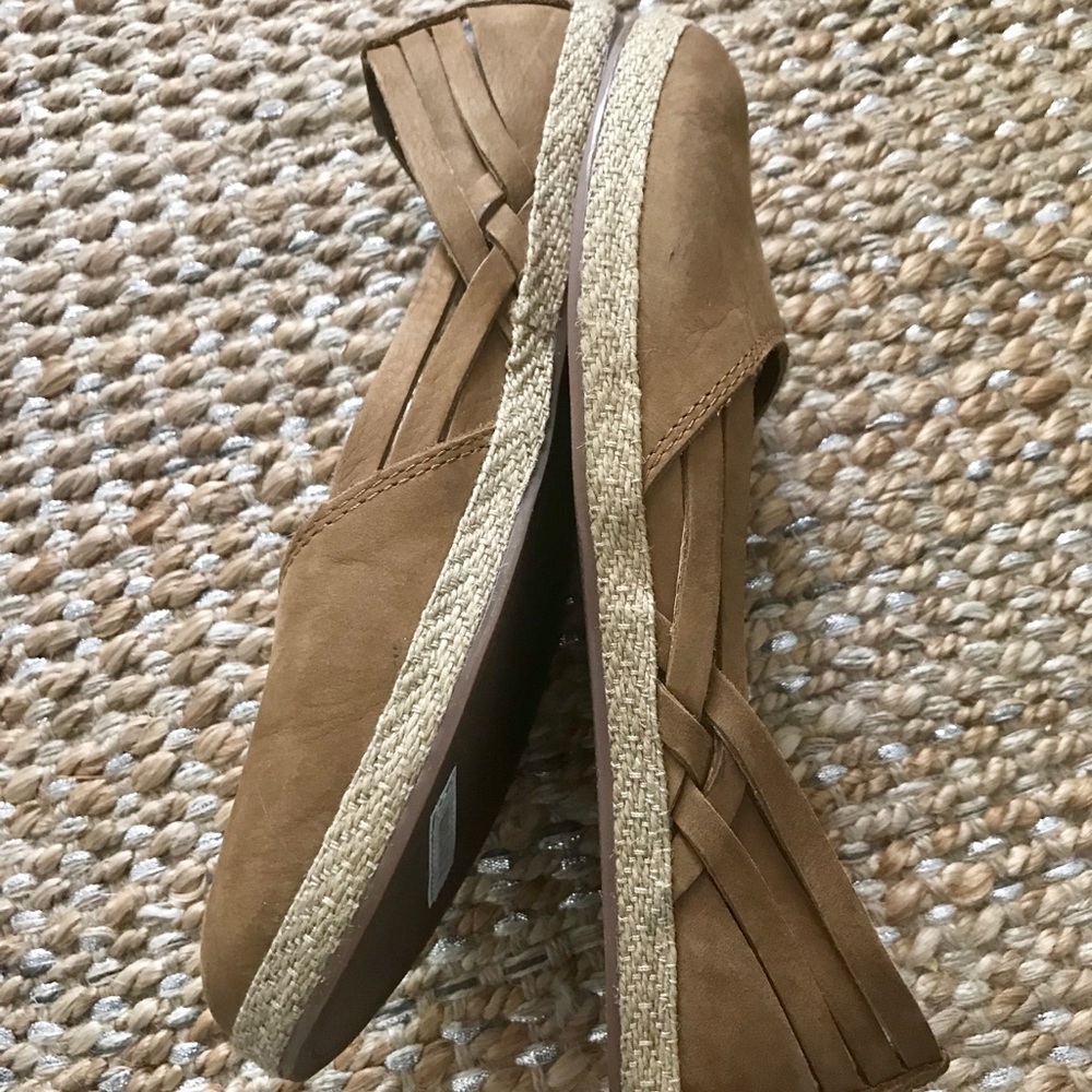 Ugg Flats - Picture 2 of 2